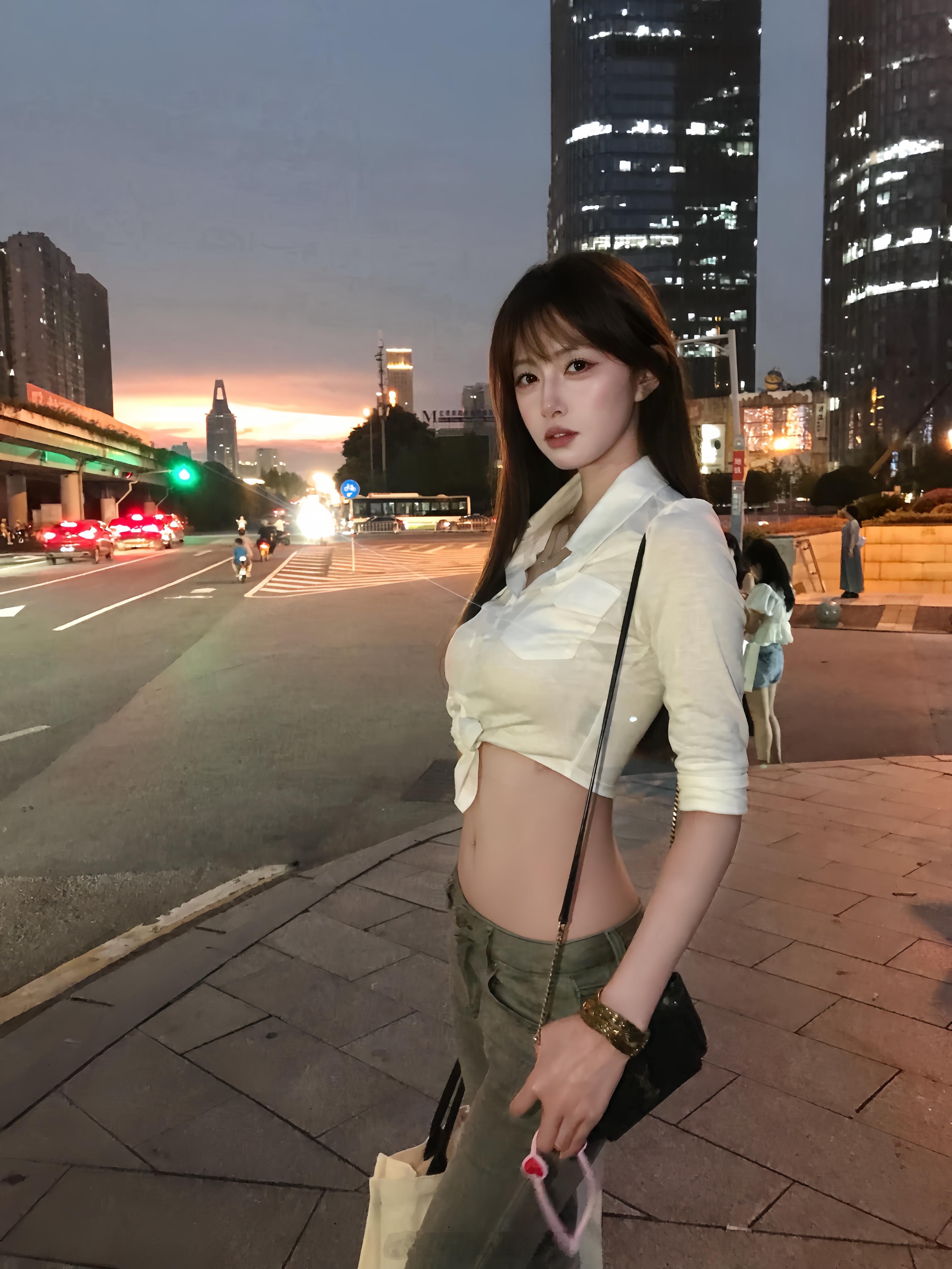 美丽废物 一万块的包只装下了我两只口红 