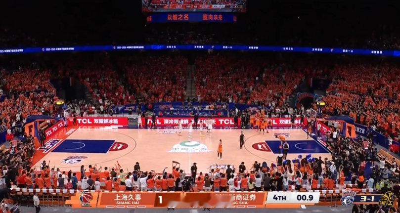 上海男篮vs广厦男篮上海夺冠夜：王哲林拿到26分13篮，这是他个人近2个赛季的最