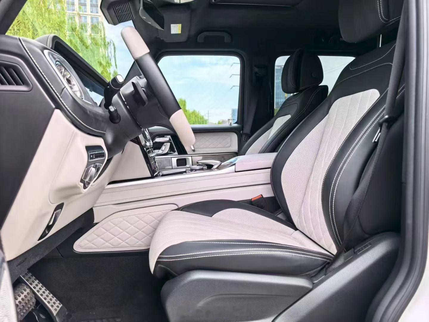 23年3🈷️  Mercedes-Benz  奔驰G500 高定限量版1100