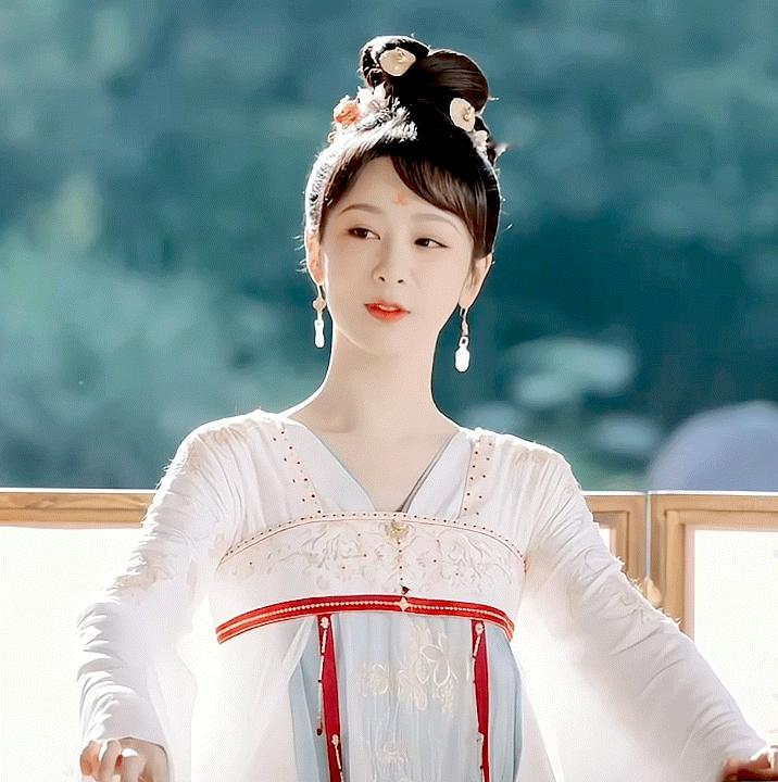 #杨紫长相思15集定律#真的感觉小夭从小到大都很苦，能不能别再虐我了？哭得我心都