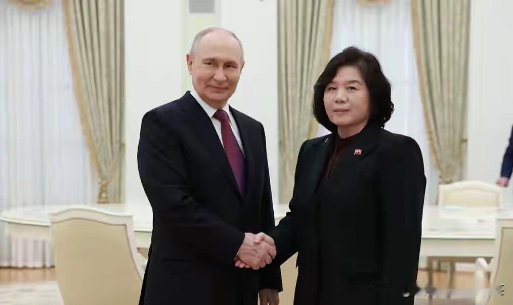 7月26日韩联社报道，乌克兰总统泽连斯基表称：俄罗斯正准备向乌克兰战场增派3万名