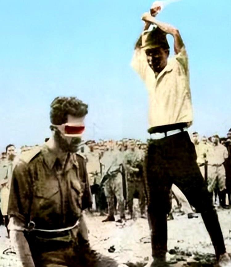 刀起头落，快门一响，10万人命数被改写。
1943·9·5，新几内亚爱塔佩，日军