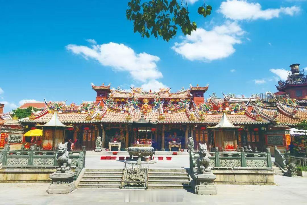 福建人的关公都连上网了福建文旅简直是人才中的人才，竟然推出了赛博关公的手办，直接