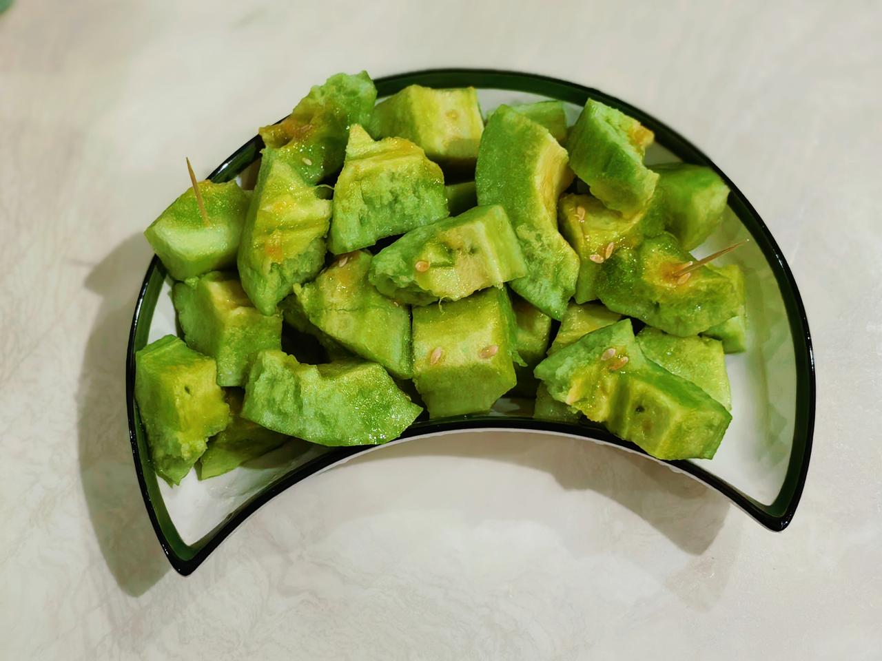 今天就做个快乐的吃瓜群众～
​
​问琪同学，我最喜欢什么东西？
没想到，​她斩钉