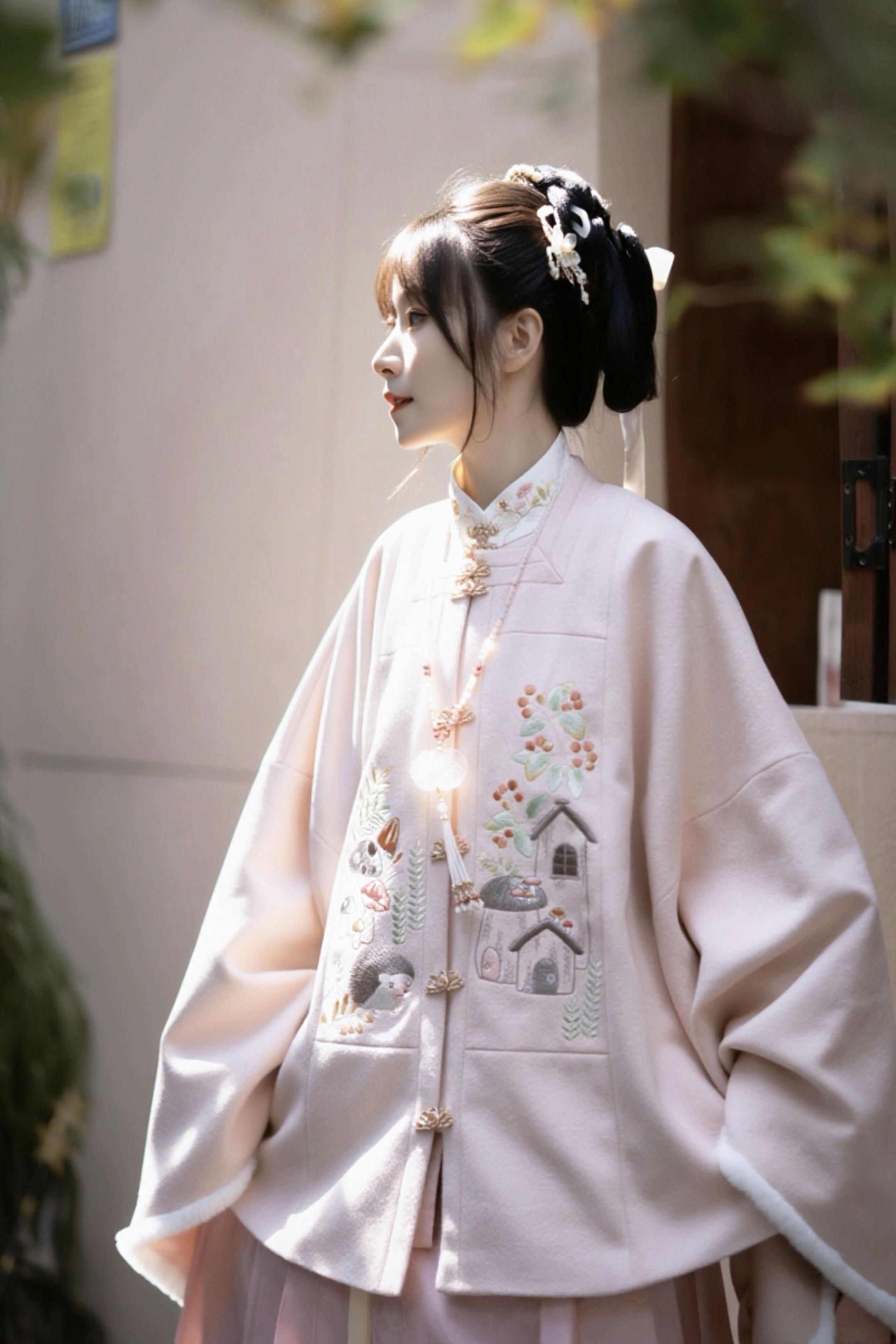 君记否 黄昏后……