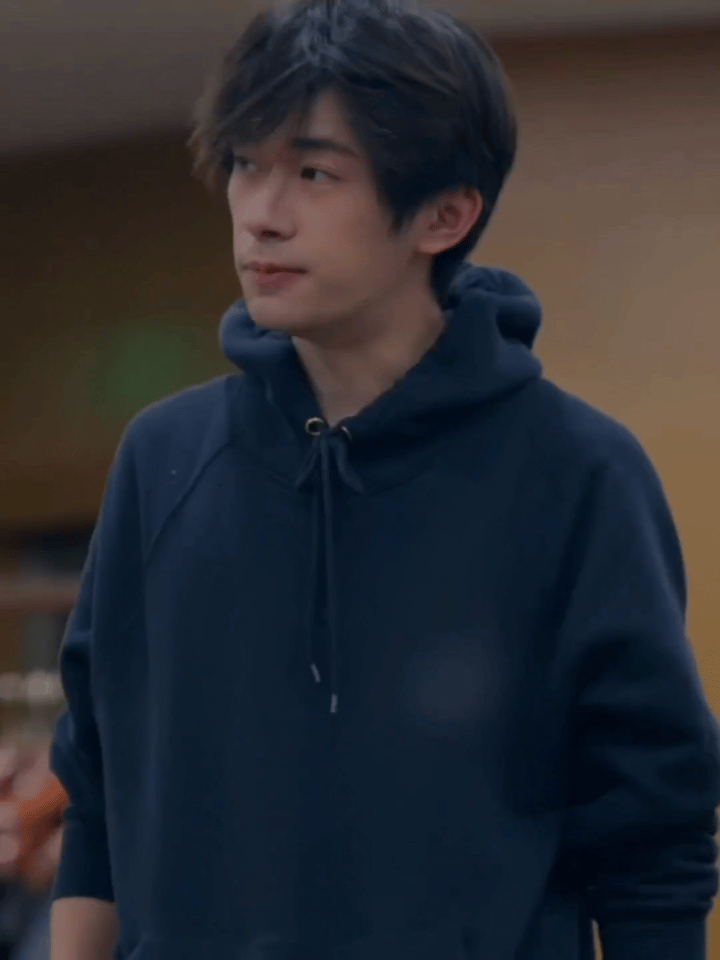 易烊千玺私下里还是个会不自觉嘟嘴的小宝宝