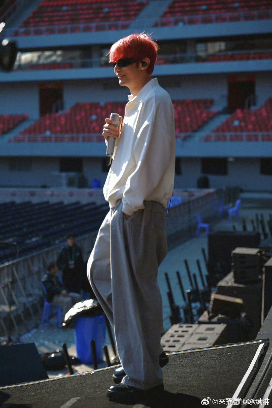 李荣浩介意被说眼睛小李荣浩外型包袱嗯嗯 