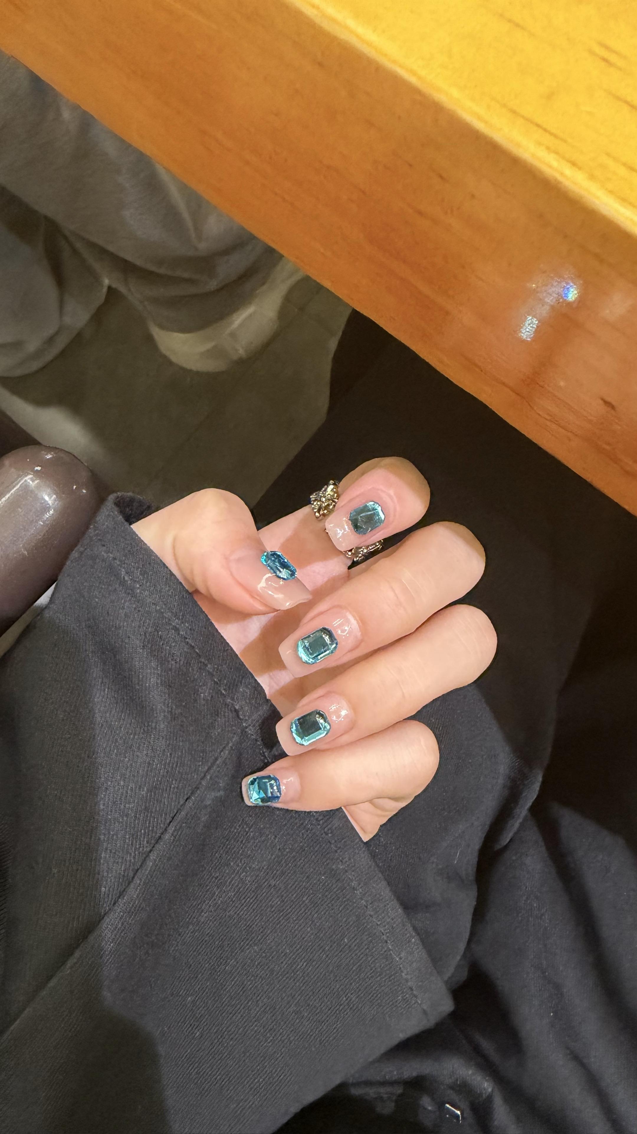 这个美甲我一伸手就赢了 💅