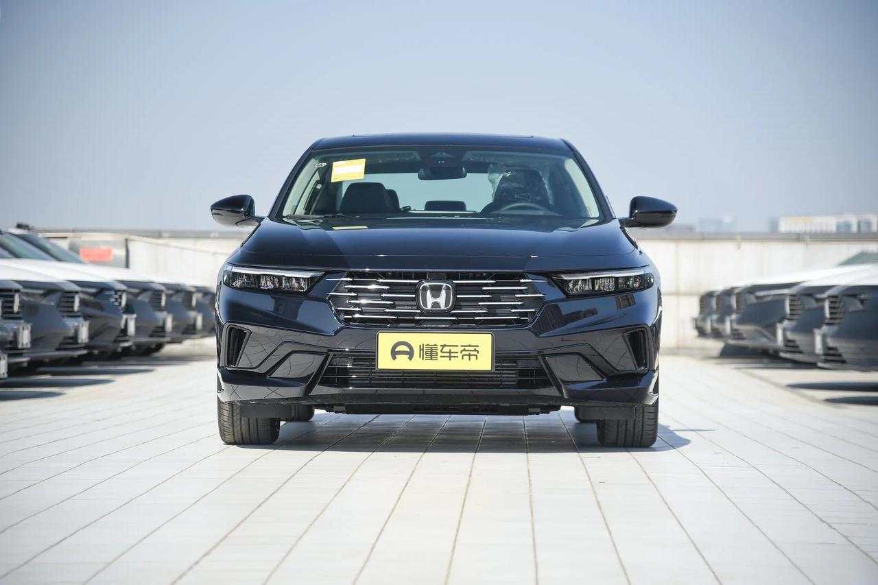 有人说现在的本田雅阁变得更年轻了，也有人说本田雅阁越来越丑，在我眼中，雅阁确实没