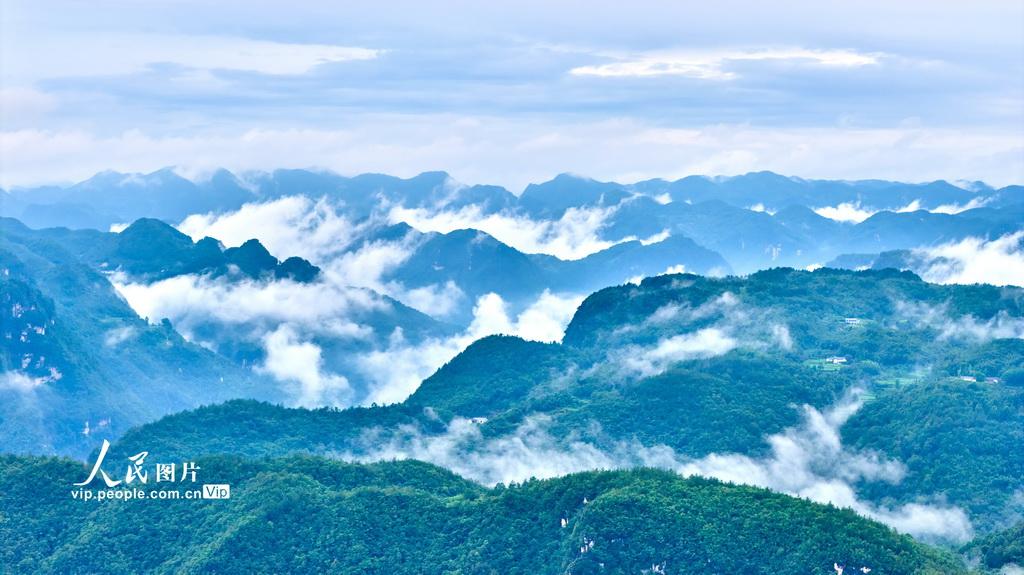 湖北襄阳：雨后九路寨 云海绕青山