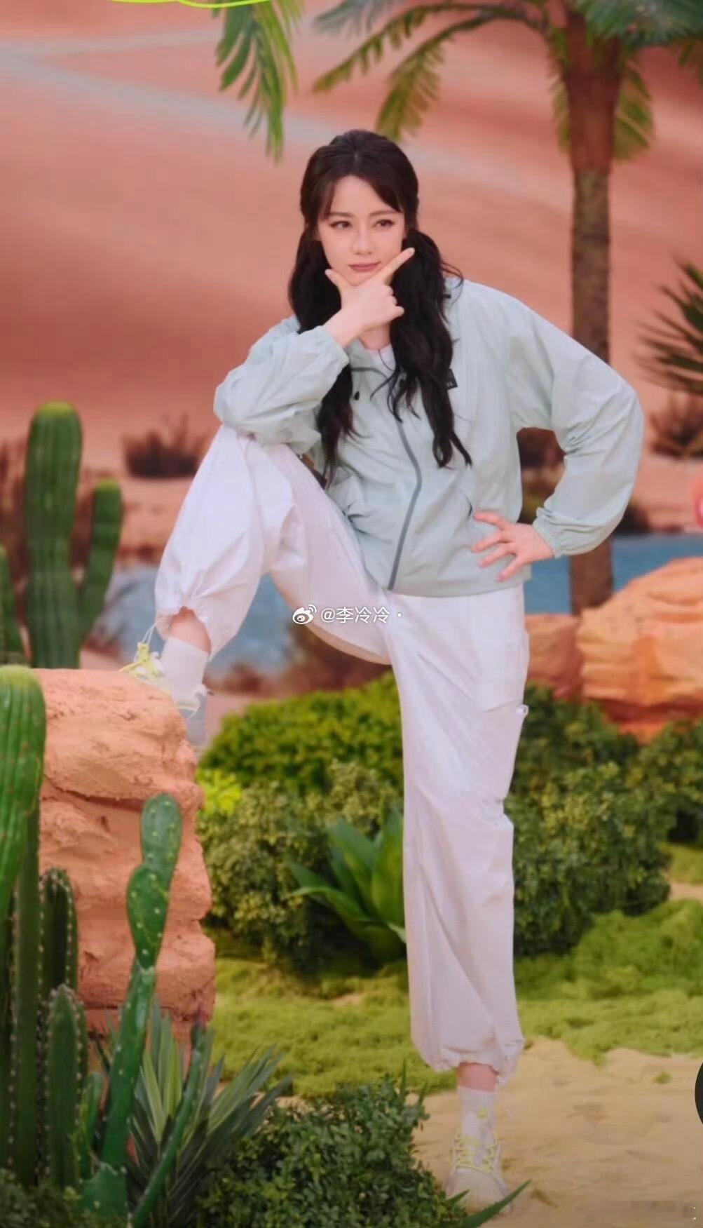 迪丽热巴工作室 王亚飞王亚飞上辈子是就过迪丽热巴工作室的命吗 