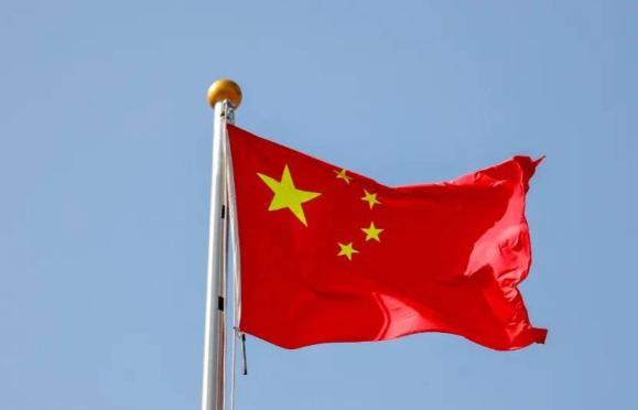 “芯片不如美国，机床不如日本，汽车不如德国，电视不如韩国，飞机不如法国，奢侈品不