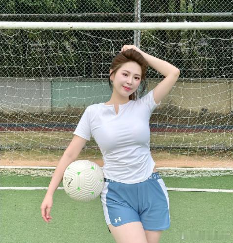 拜仁和皇马进球数7哥，4-3结束了拜仁欧冠皇马欧罗巴欧协杯 咱们也是拿下了，不过