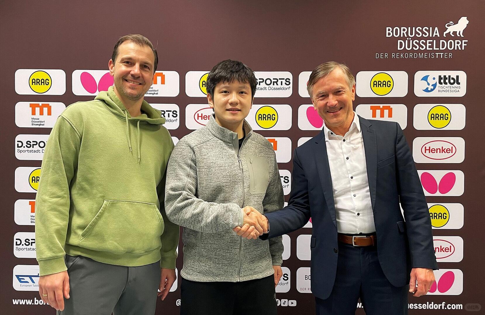 忙忙叨叨一晚上还没仔细看这张东东🥺又想你了 