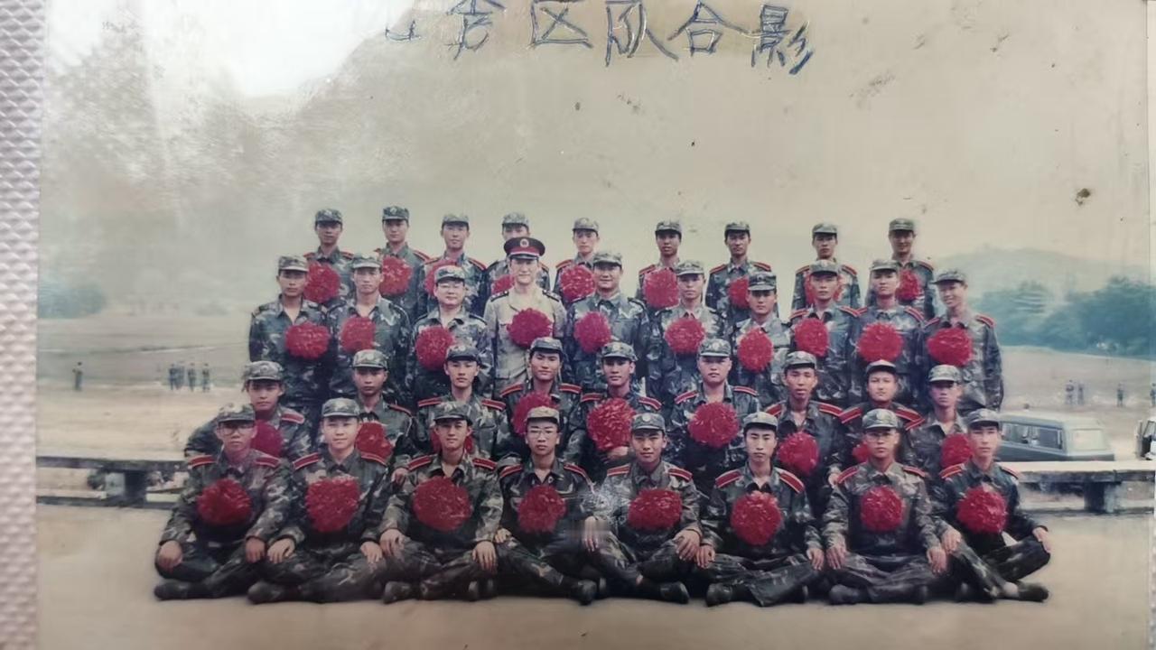 30 年前，29 个人，基本都是优秀射手，全校成绩第一