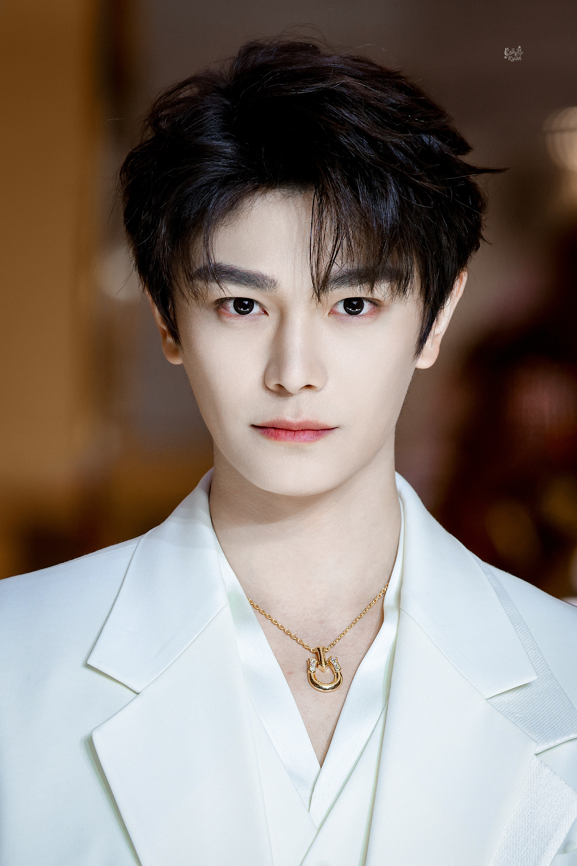 真白马王子来了 