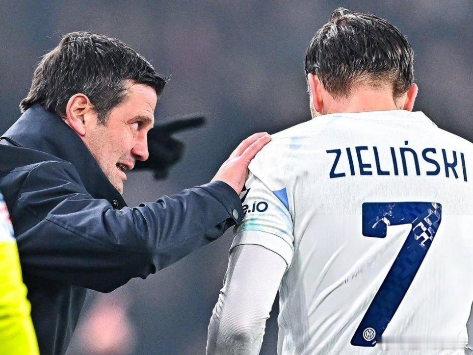 泽林斯基：小因扎吉是希望我来的人，齐沃对我来说才是特别的人。受伤的时候齐沃会给你