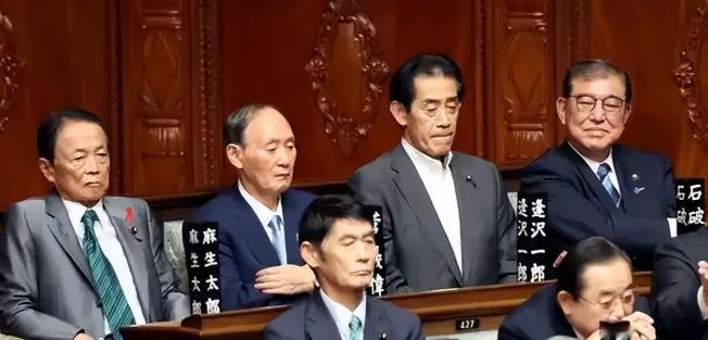 日本为何频繁更换首相和内阁，但国家却从来不乱？因为说白了，日本背后有真正的世家大
