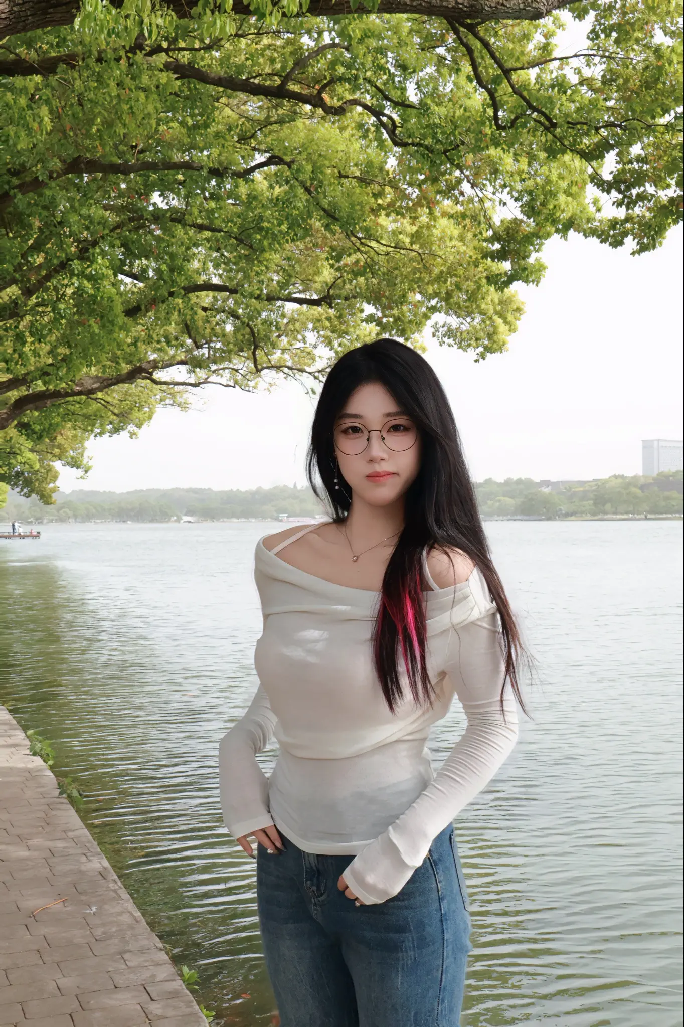 对视吧 眼睛很难说谎。