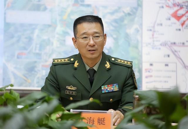 武警大校是什么级别，武警干到大校有多难？

武警大校授予对象为，武警部队的正师级