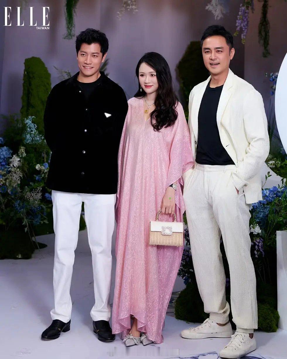 萧敬腾婚礼嘉宾 贾静雯、陶晶莹等女星婚礼穿搭配什么精品包? ​​​