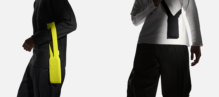 苹果发布了一个新东西，iPhone Pocket。这条消息昨天弹出来的时候小编我