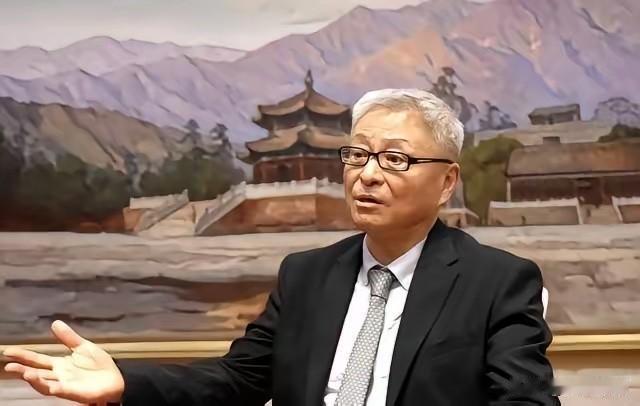 清华教授阎学通曾表示，我现在特别不同意搞什么爱国主义教育，这爱国不爱国不是教育出