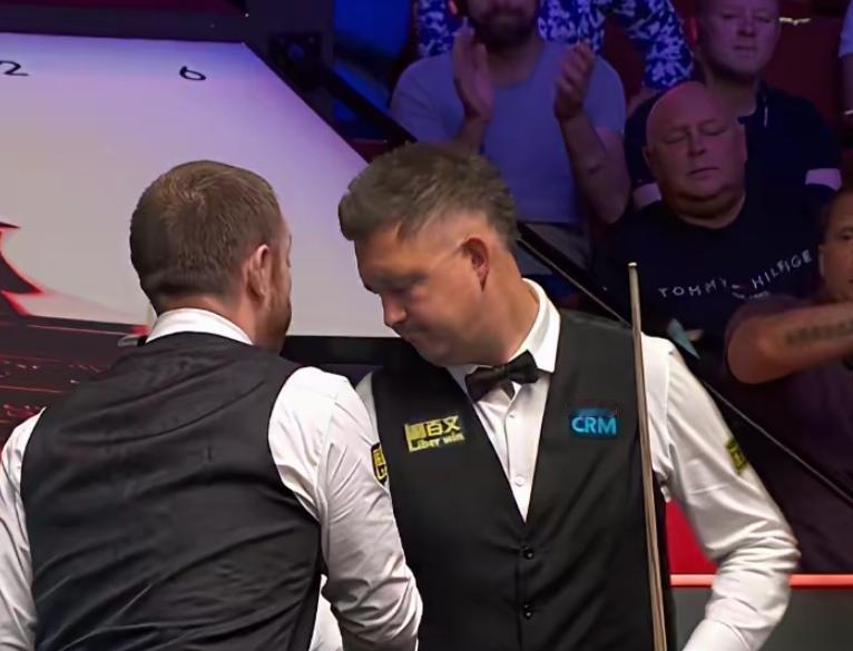 世锦赛八分之一决赛：凯伦威尔逊7-9落后艾伦晋级悬念留在第三阶段
​
​    