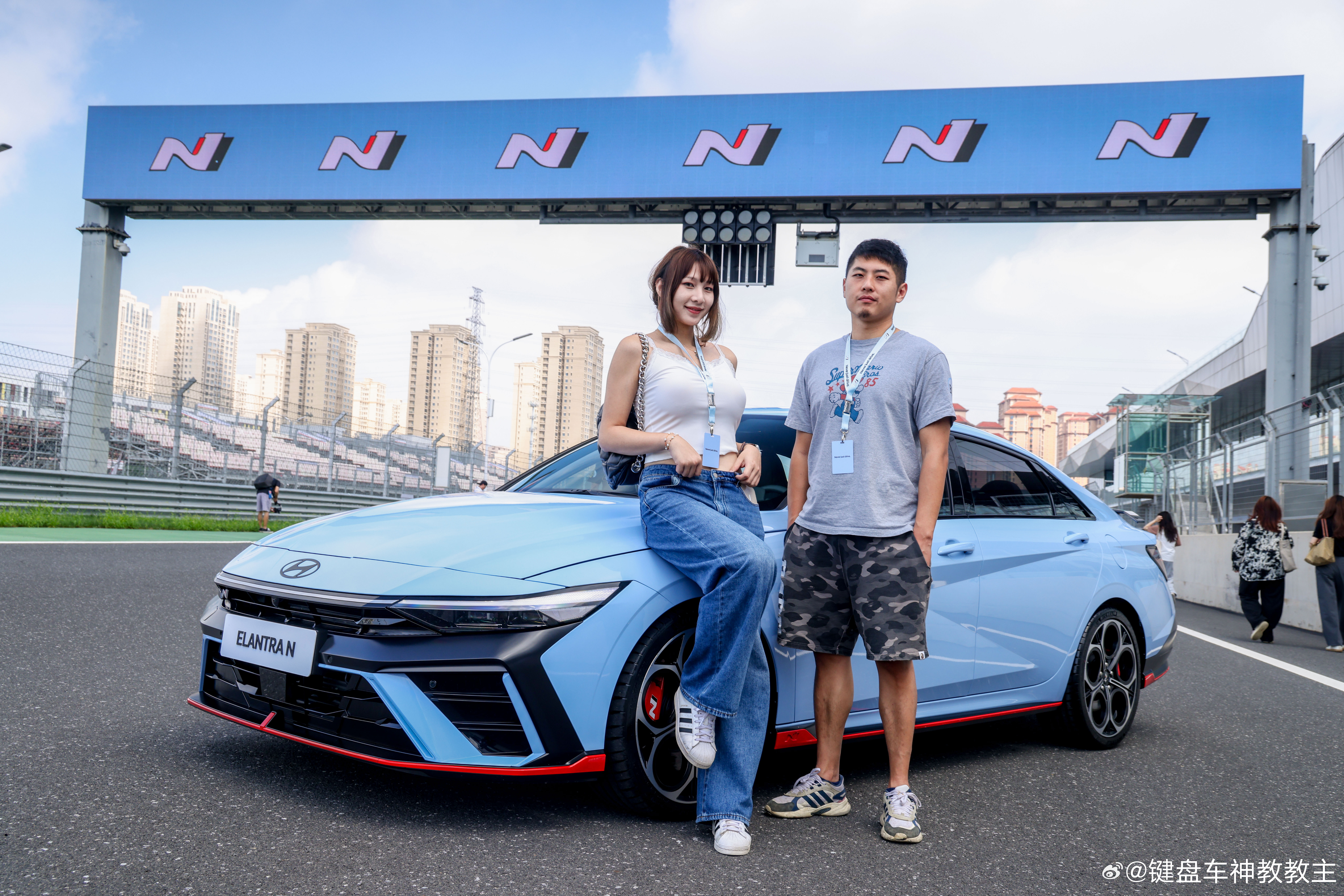 现代前驱王，就等价格了！ ​​​