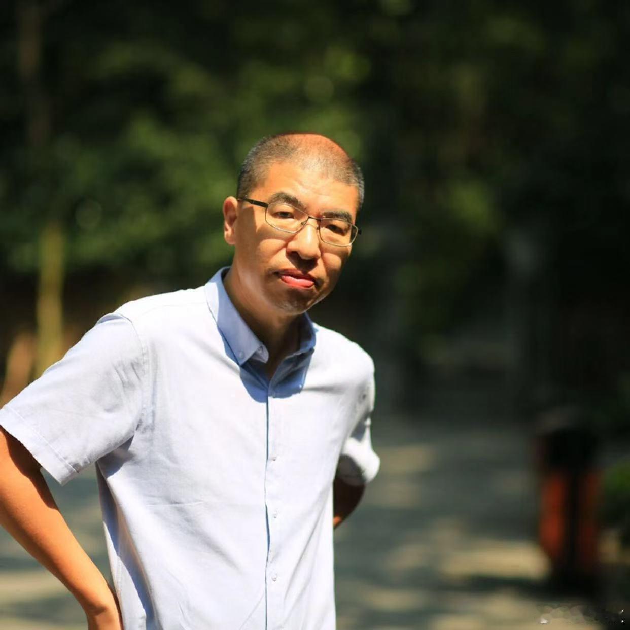 59岁学者心梗离世知名学者傅国涌，今天（7日）凌晨突发心梗，在杭州家中去世，年仅