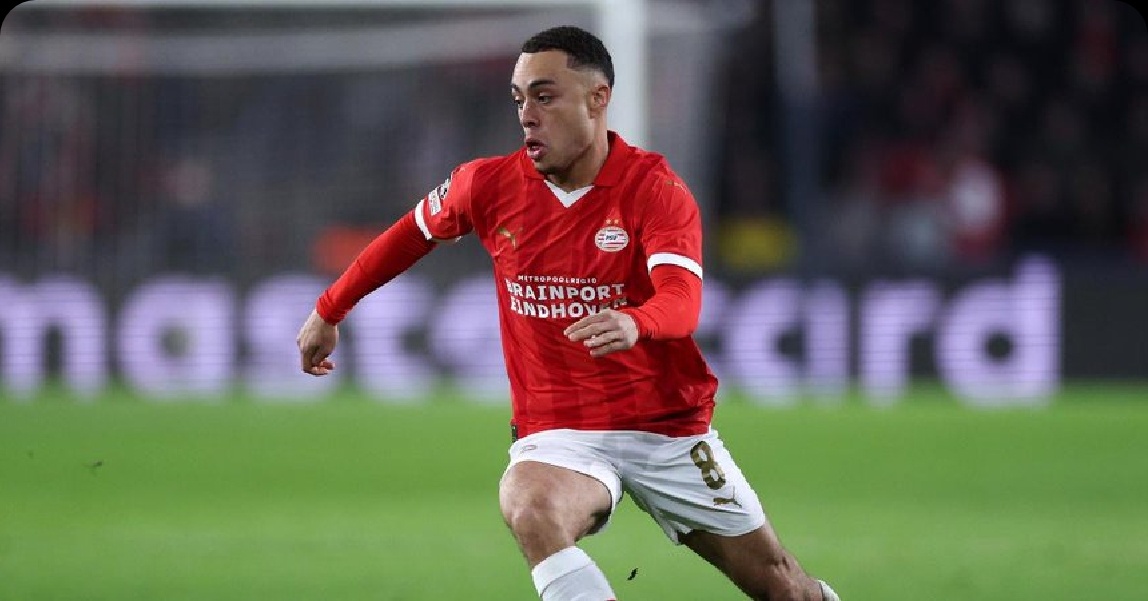 世体：时隔322天，德斯特即将复出，埃因霍温主教练确认德斯特已经从膝伤中康复，如