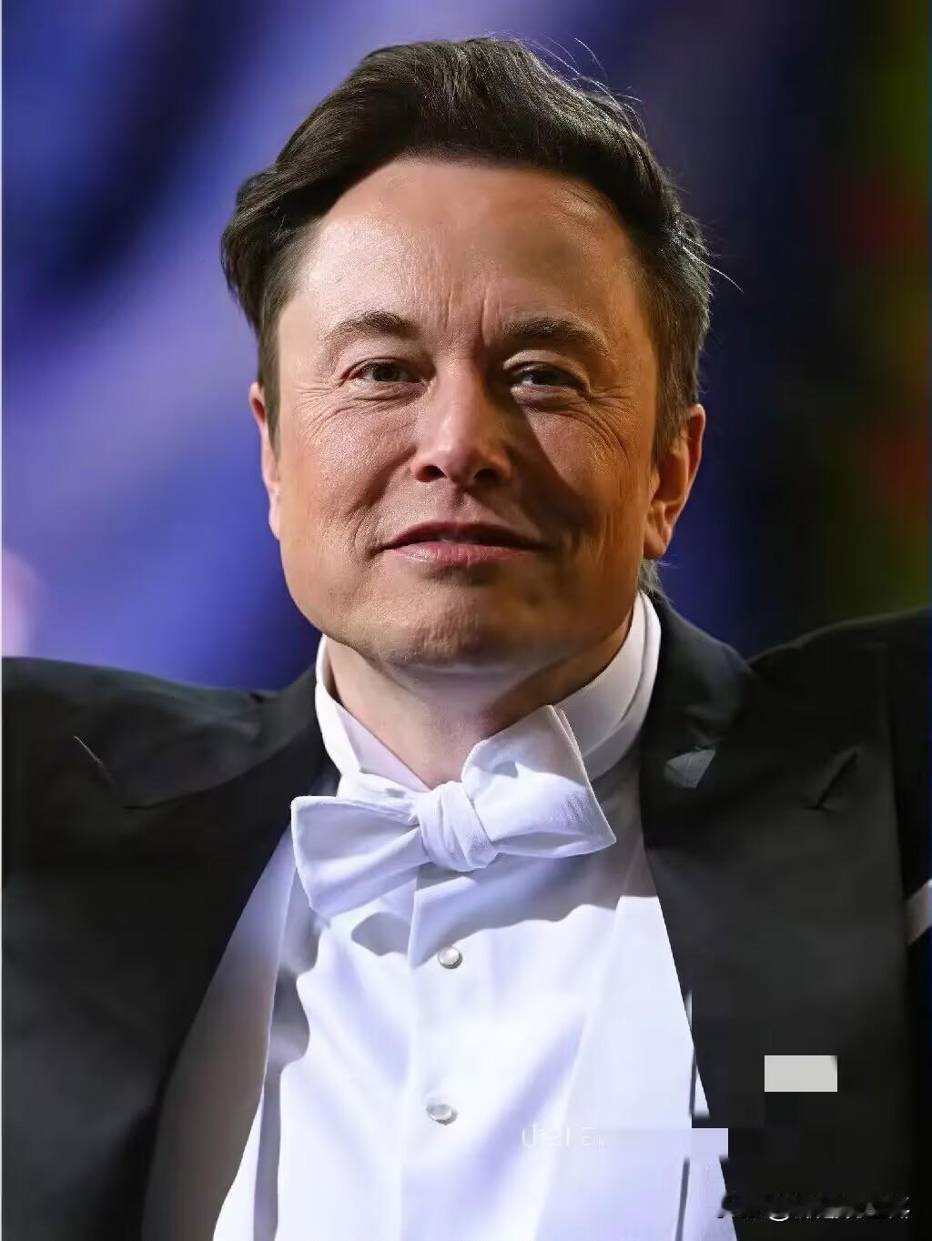 太意外！全球狂傲的马斯克，唯独对这位上海老同学甘拜下风。
在国际商界，马斯克向来