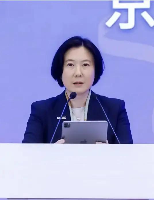 就在刚刚，
 
香港“投资推广署长”刘凯旋发表声明，

5月17日，刘凯旋在电台