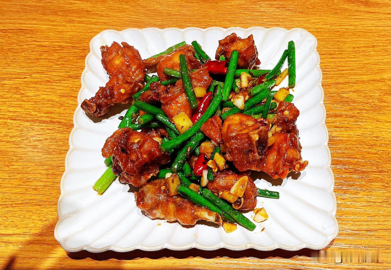 天儿冷，吃点肉肉补充一下蛋白质，为机体提供所需的能量以增强免疫力吧💪