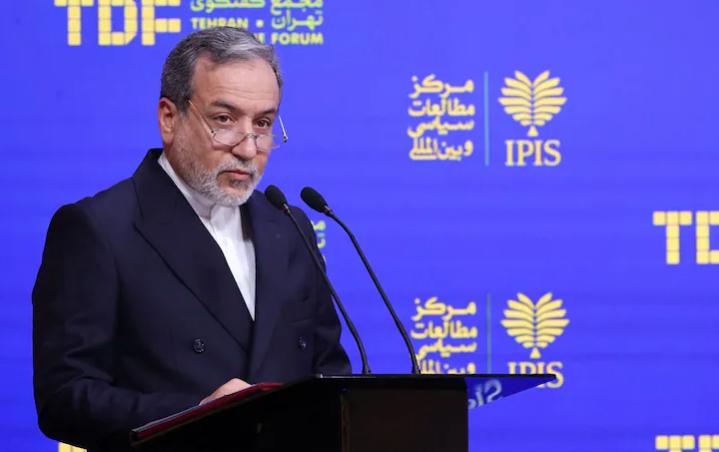 这两人被暂时被移出美以打击目标名单

有报道称，伊朗外长阿巴斯·阿拉格奇和议长穆