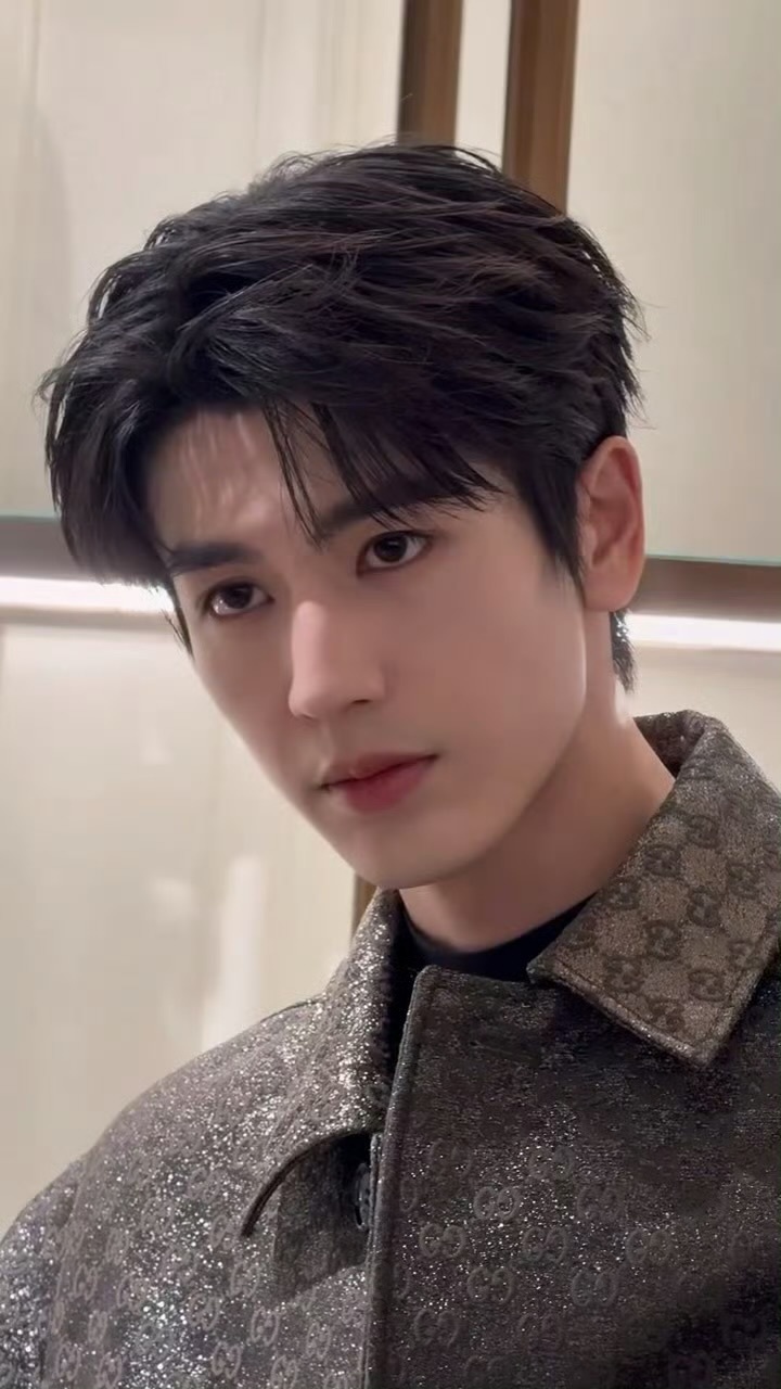 张凌赫今日上海GUCCI活动男模daddy 