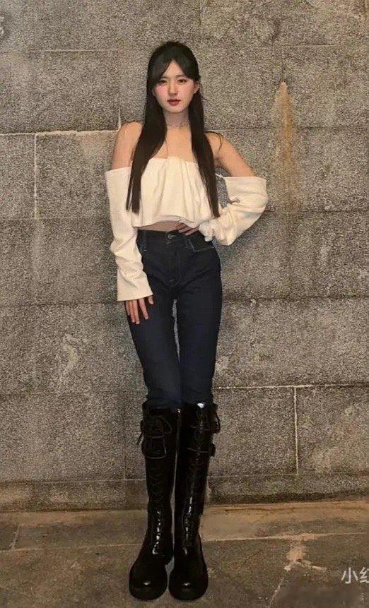 这两位应该是小个子中比例最好的了吧[思考] ​​​