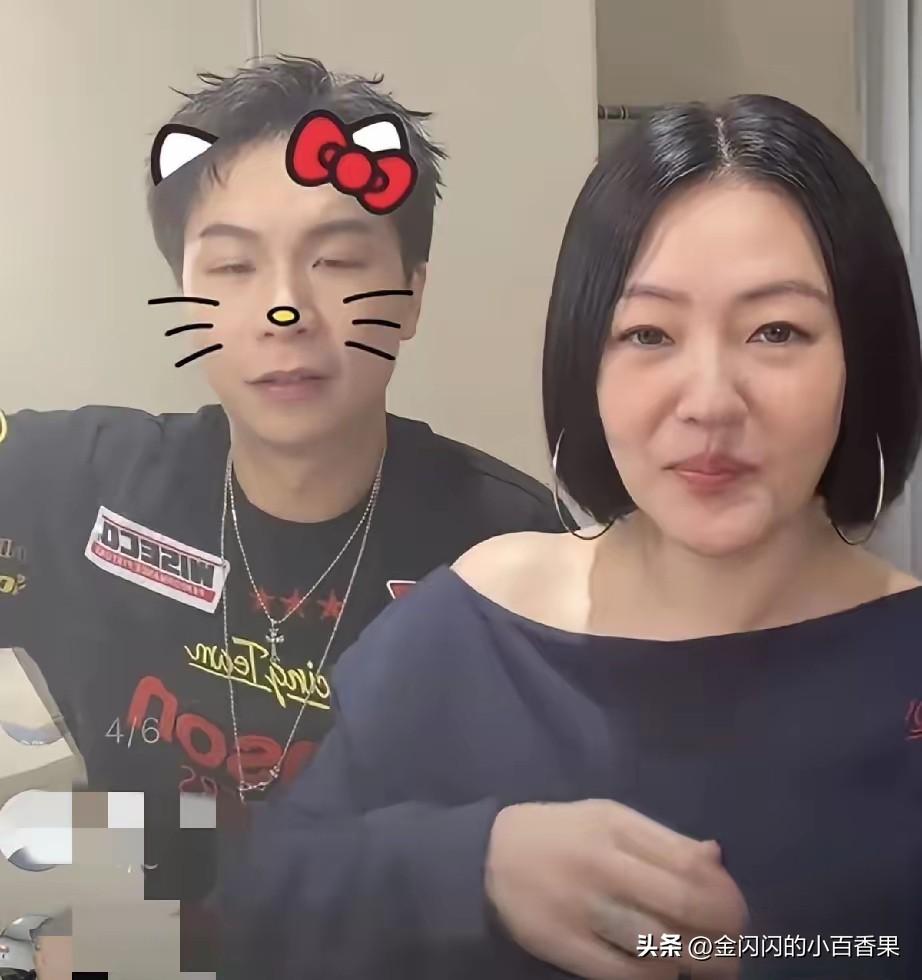 小S这波见进入直播赛道确实能看出来，整个人状态松了不少，身材没以前紧致，气质也往