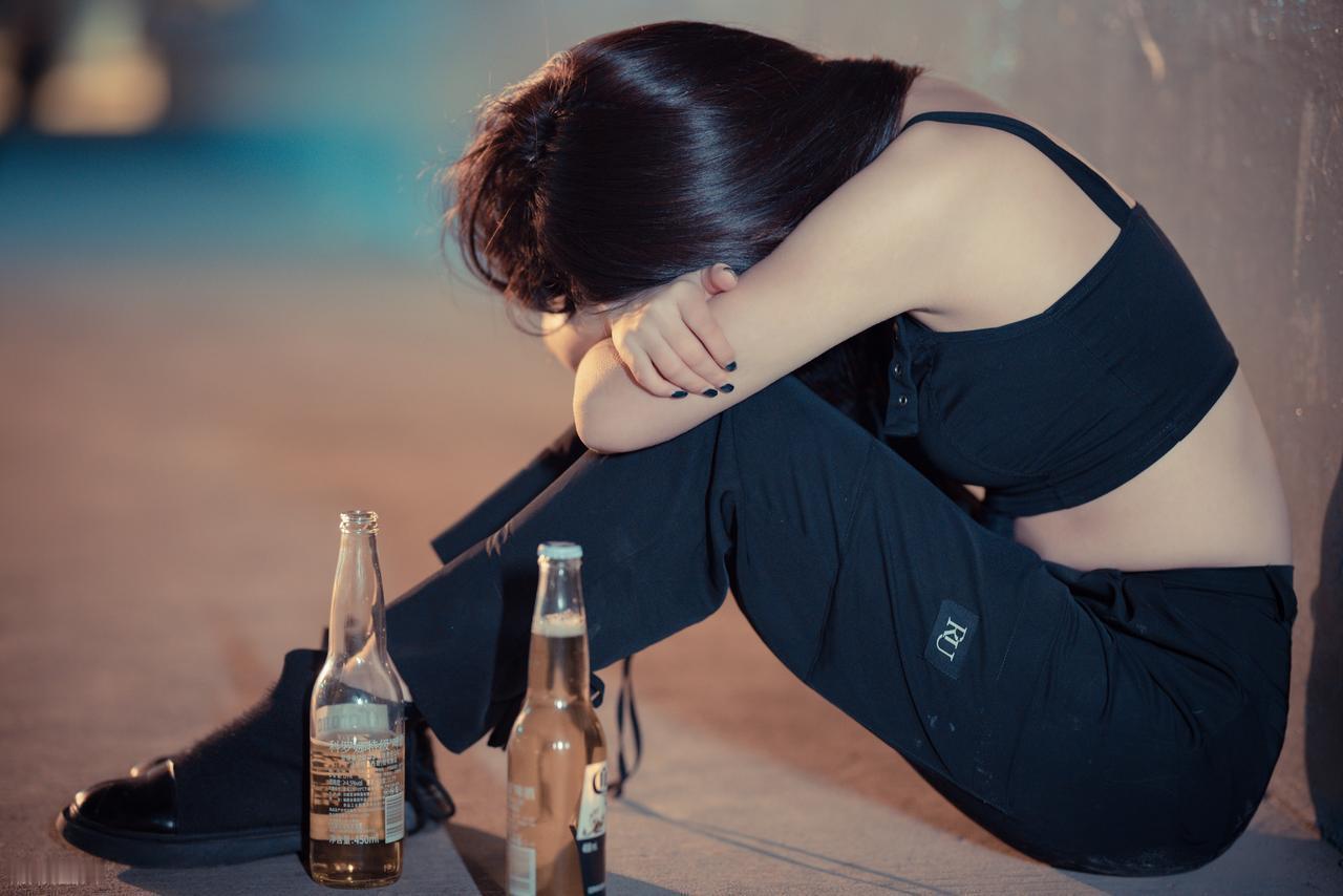 人有没有肝病，看喝酒就知？医生：有肝病的人，喝酒多会有4异常

生活里时常喝酒，