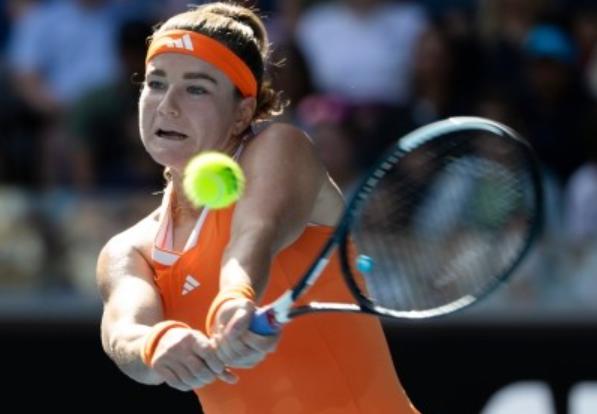 北京时间2月13日，WTA1000多哈站前八全军覆没，没有一人晋级四强！

新科