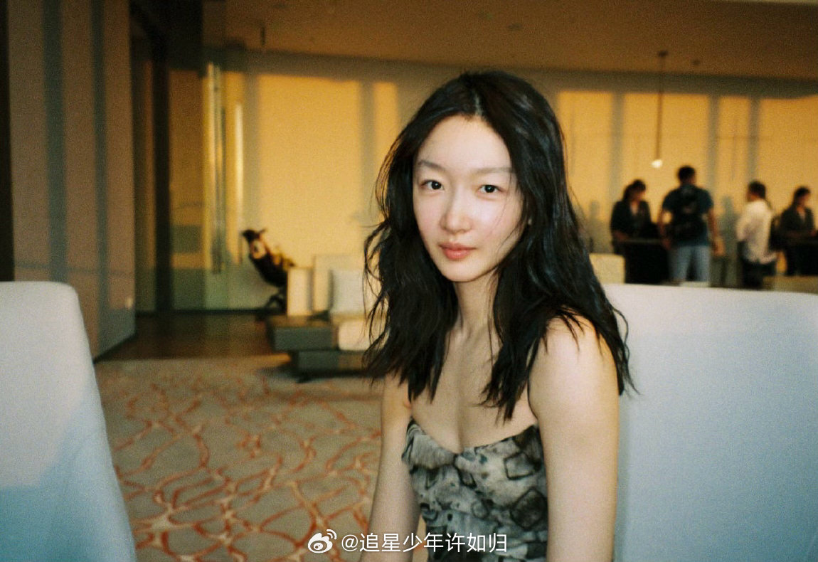 周冬雨不做演员想去养驴周五晚高疯强烈建议姐把养驴日常开成直播，我第一个扛火箭入股