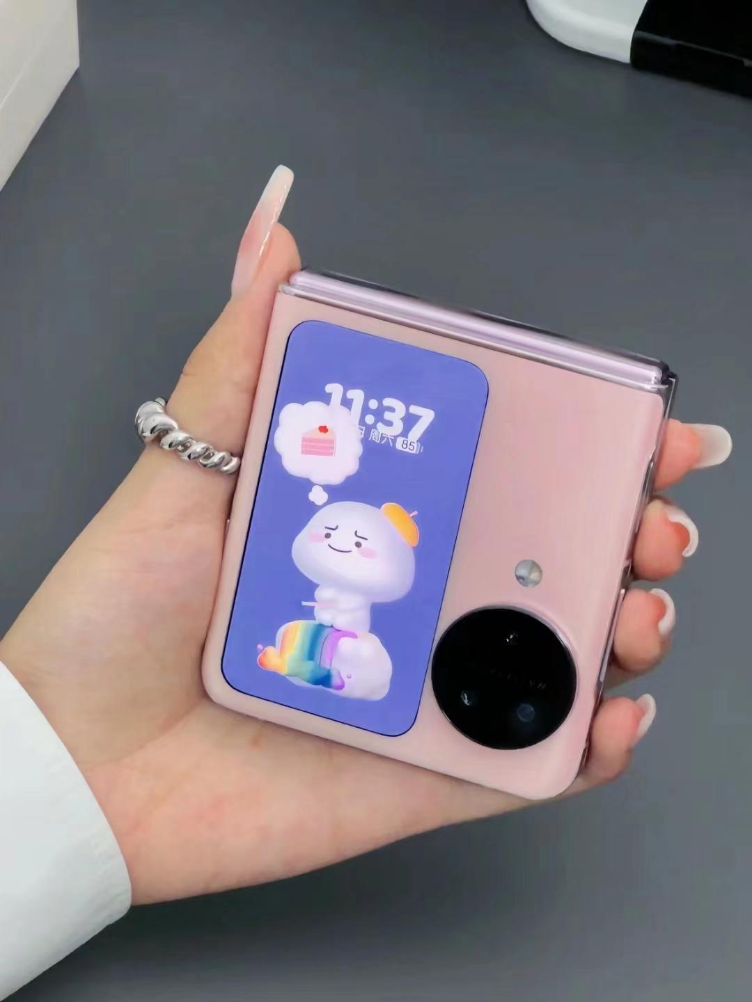 今年最特别的一款手机，苹果库克也不得不佩服，iPhone 15系列发布期间，它还