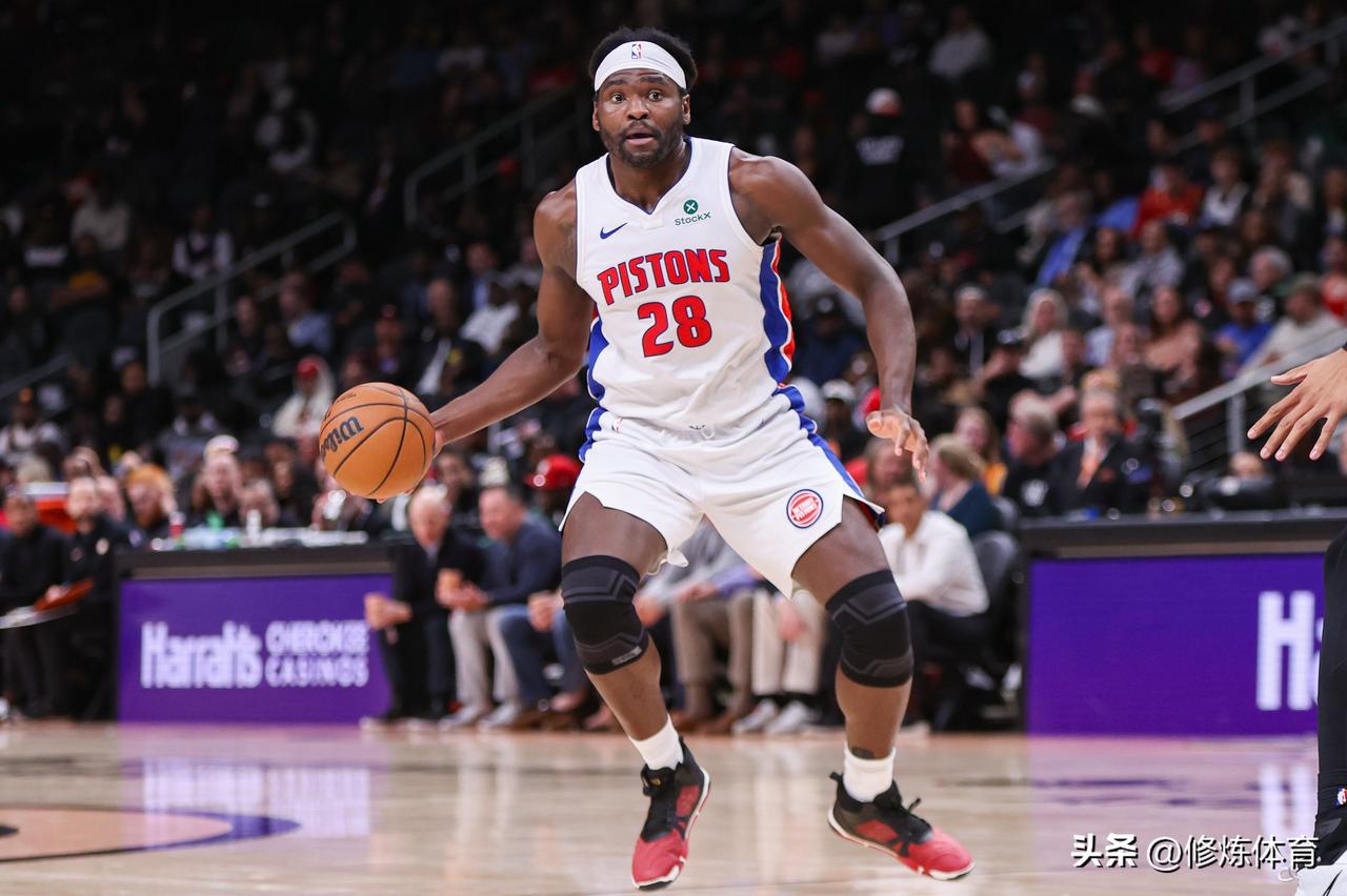 活塞2大中锋斯图尔特和杜伦，一个比一个实力强，惹不起！

1、斯图尔特——第二中