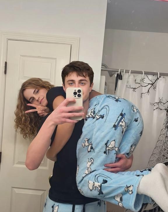 如果哈利真的爱上了赫敏！！
如果现实世界里，哈利波特的扮演者丹尼尔·雷德克里夫，