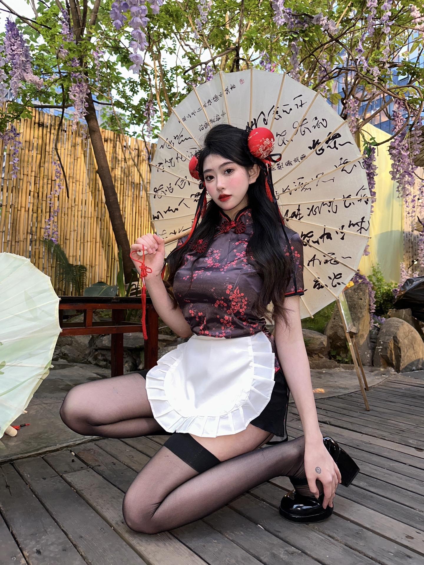 jk腻了是吧？那换套中华娘皮肤。