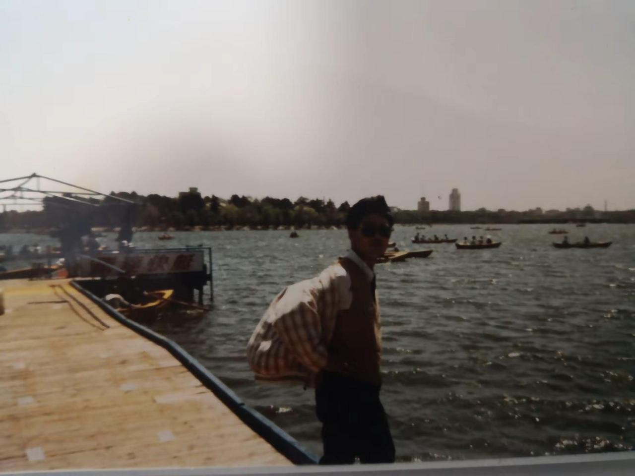 鲜衣怒马少年时，从来不变少年心。回顾30年多前的往事，经历了高三的折磨之后，来到