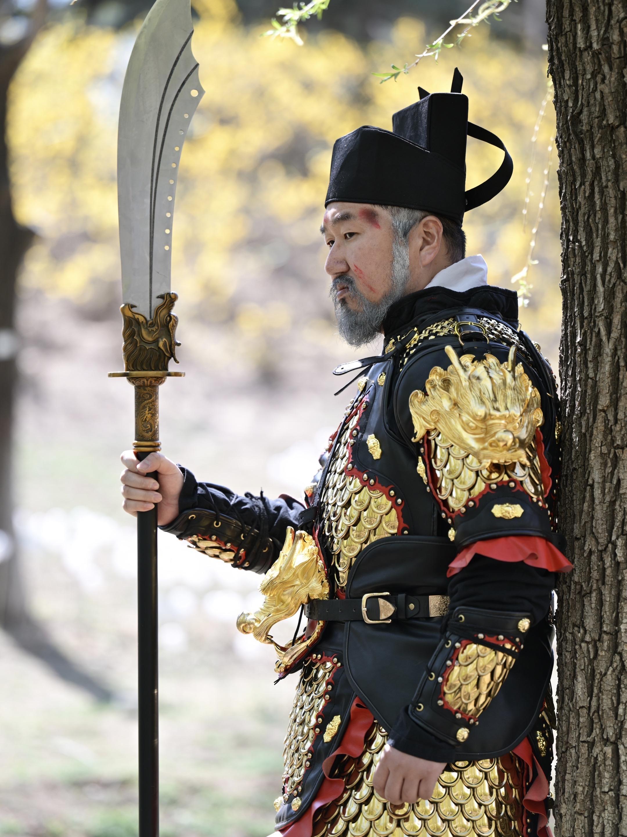 父亲节之“最惨”老父亲，七子去六子回。自己还要命丧金沙滩。 父亲节虽然...