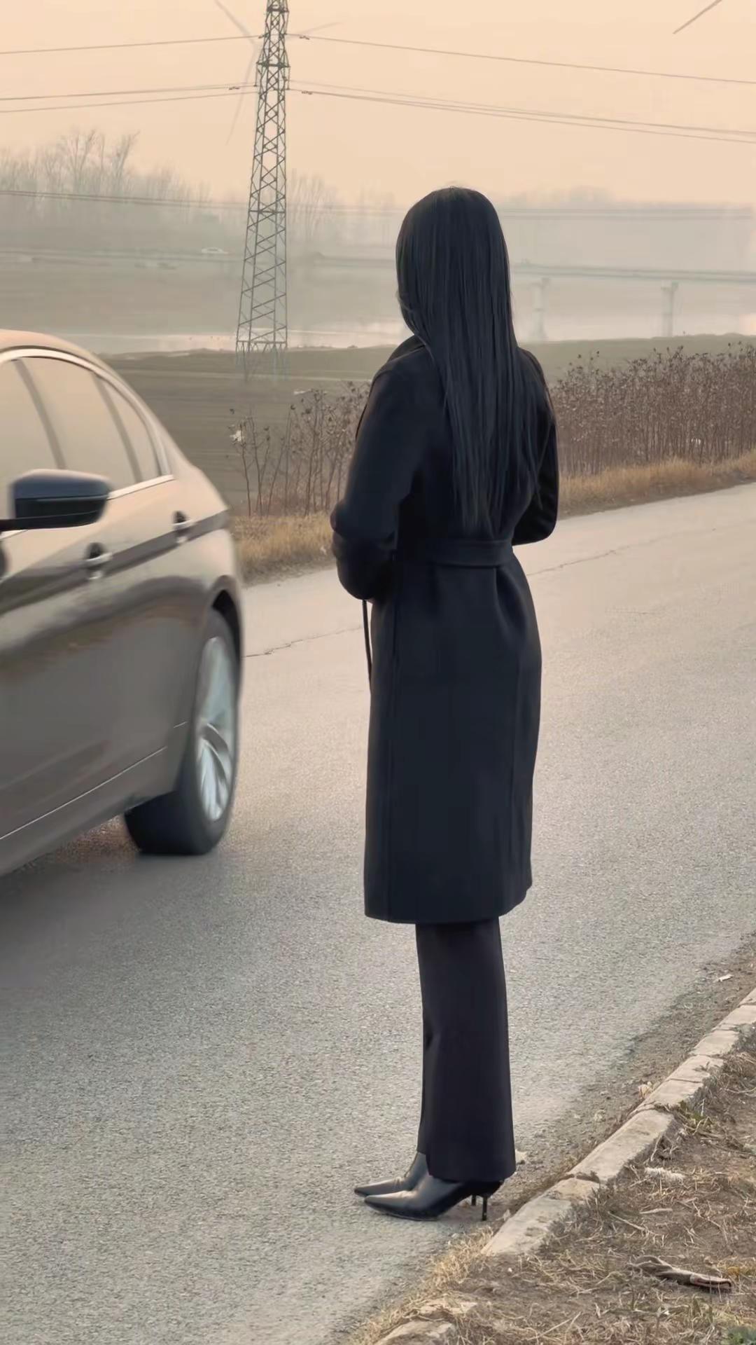 很多人羡慕你现在的平静，却不知道这种平静是一种‘戒断反应’，戒掉了对别人的依赖，