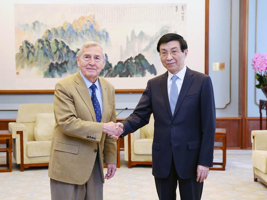 特朗普推迟访华，中美却悄悄干了三件大事！释放的信号，比想的更直白！
 
最值得关