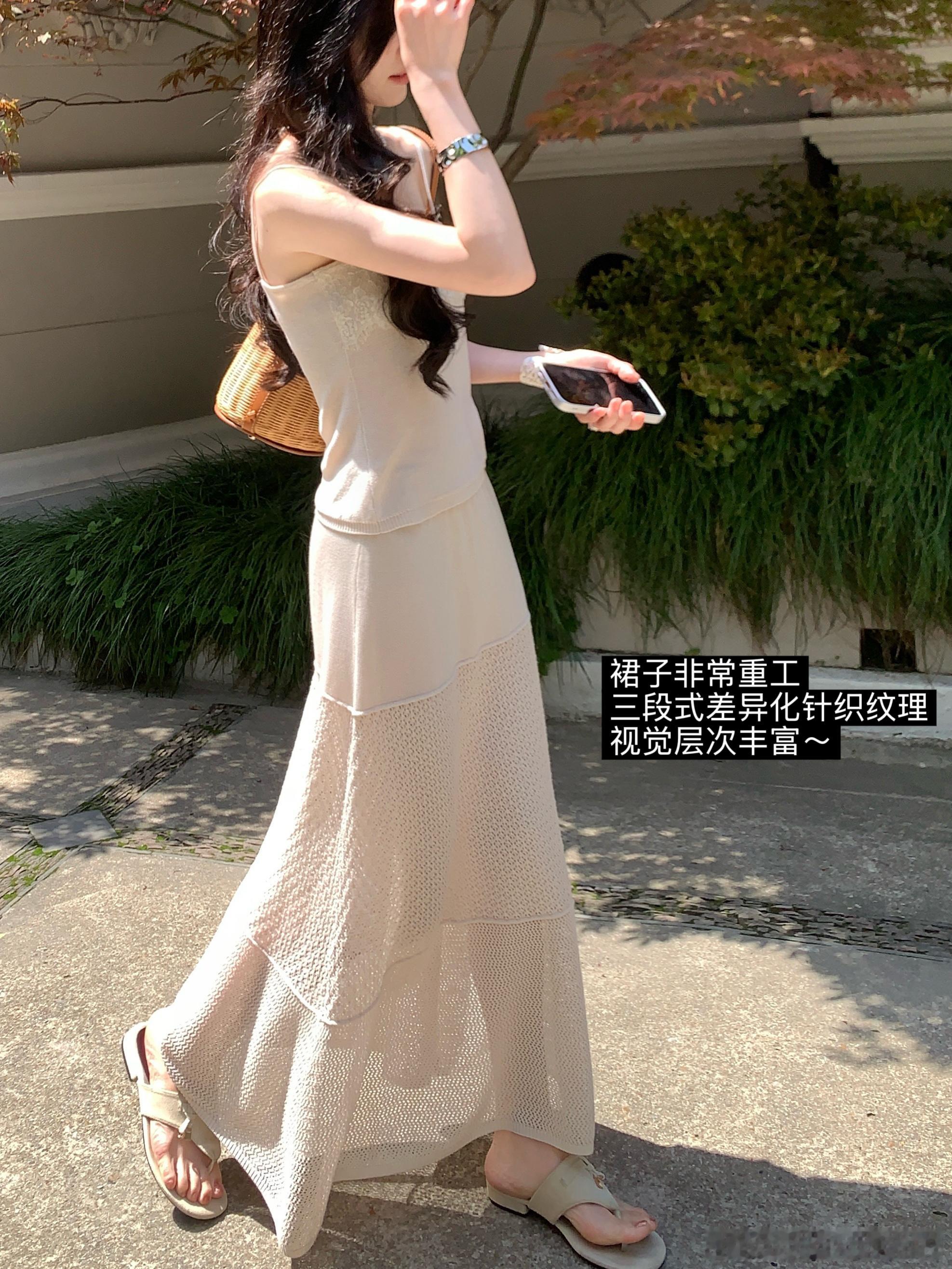 ⏰明晚19:00新品直播了哦！这组小套装值得蹲一下～我自己很喜欢的！云朵杏非常温